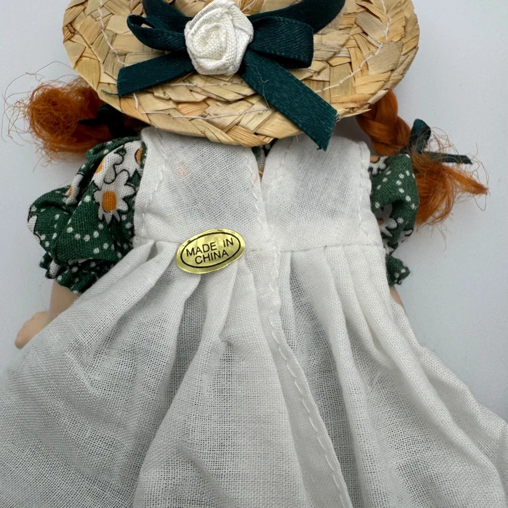 Set of 2 Porcelain Dolls‎ Redhead Blonde Girl Straw Hats Country Farm